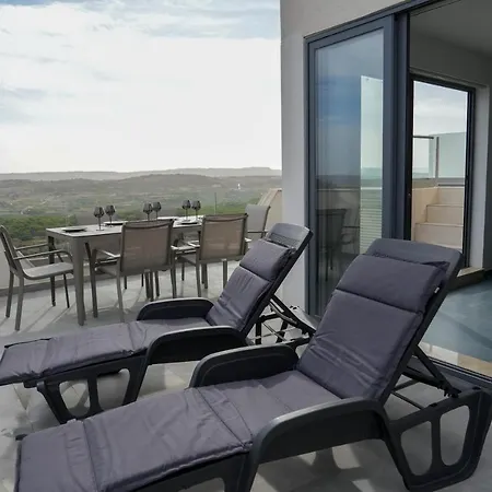 דירה Lux Sea&country Views With Pool