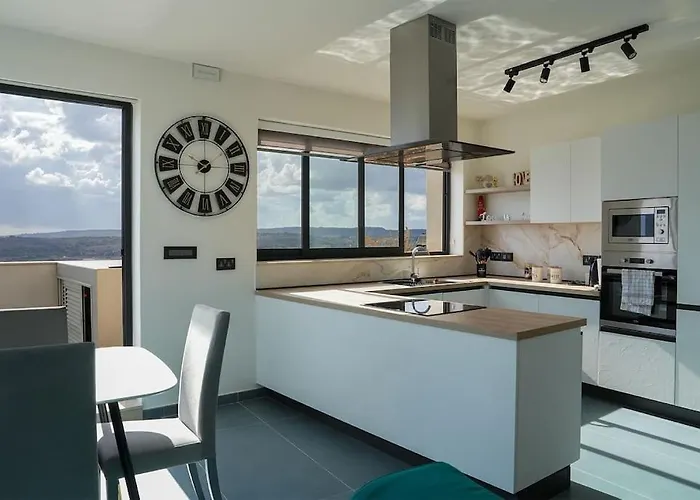 Apartament Lux Sea&country Views With Pool *